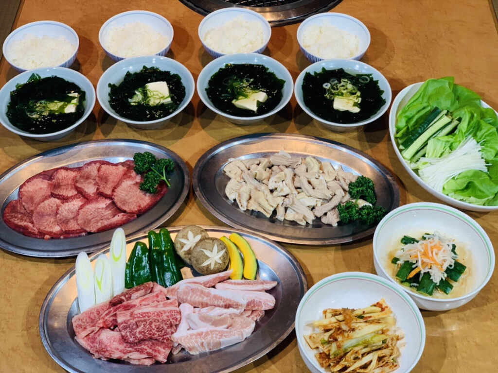 群馬県前橋市の焼肉店ファミリー太閤の塩づくしコース
